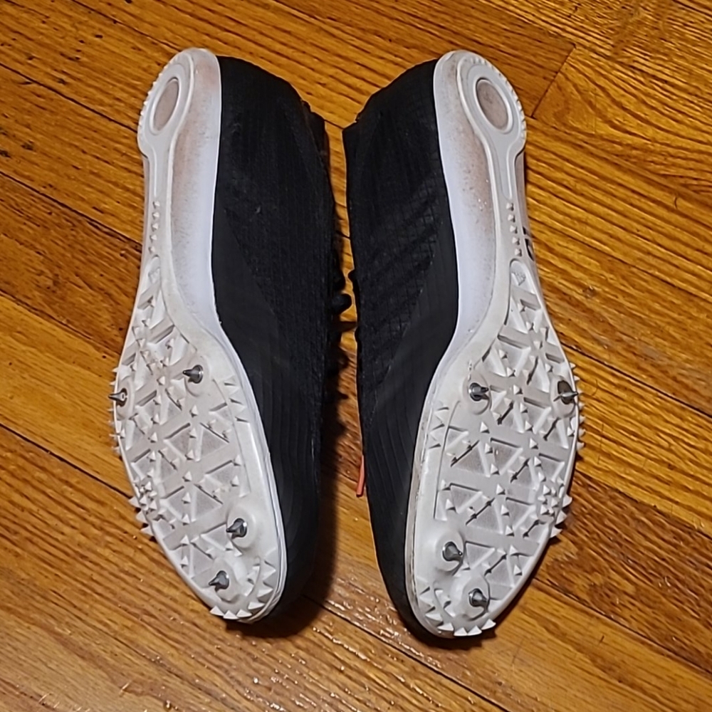 Running spikes. - Picture 2 of 2